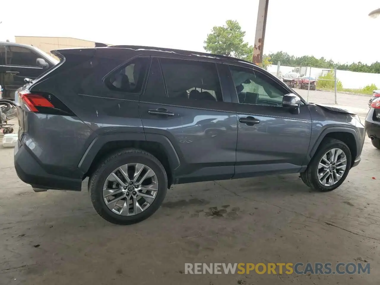 3 Photograph of a damaged car 2T3C1RFV3PC231399 TOYOTA RAV4 2023