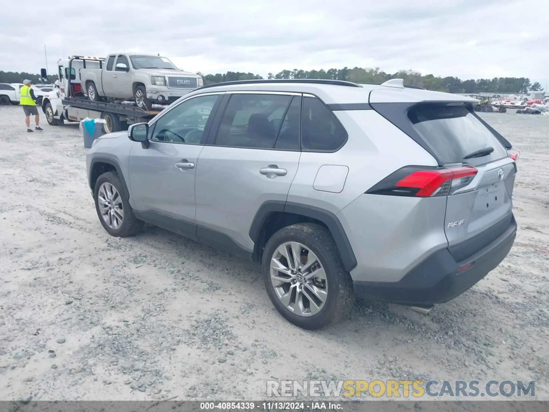 3 Фотография поврежденного автомобиля 2T3C1RFV3PC246338 TOYOTA RAV4 2023