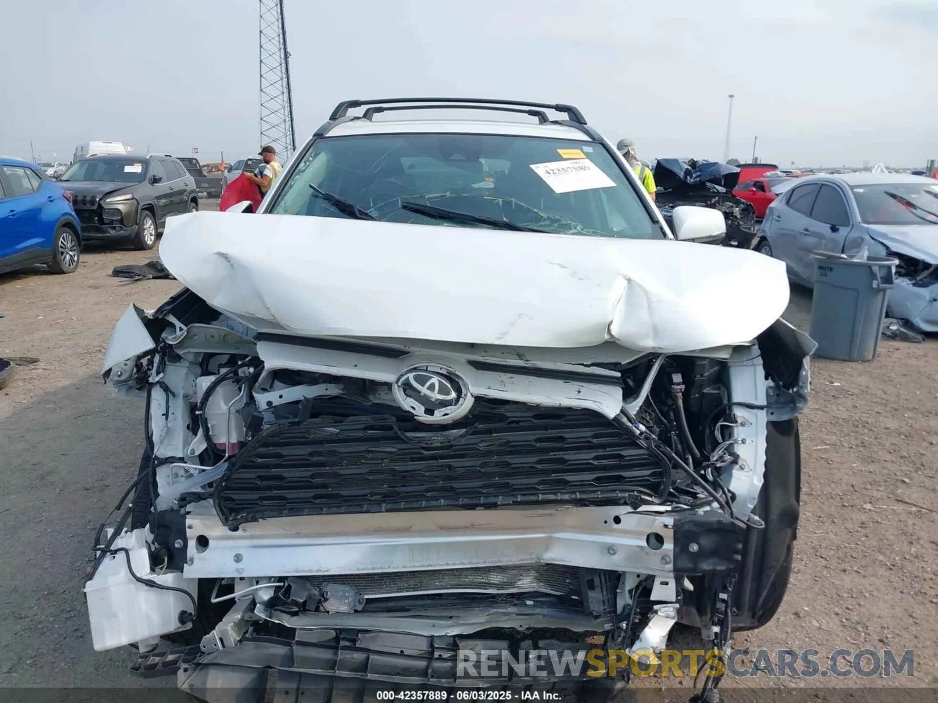 13 Фотография поврежденного автомобиля 2T3C1RFV3PW286465 TOYOTA RAV4 2023