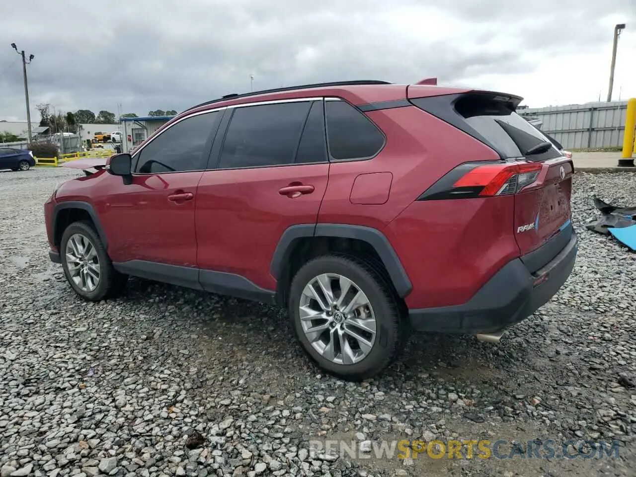 2 Photograph of a damaged car 2T3C1RFV5PW280442 TOYOTA RAV4 2023