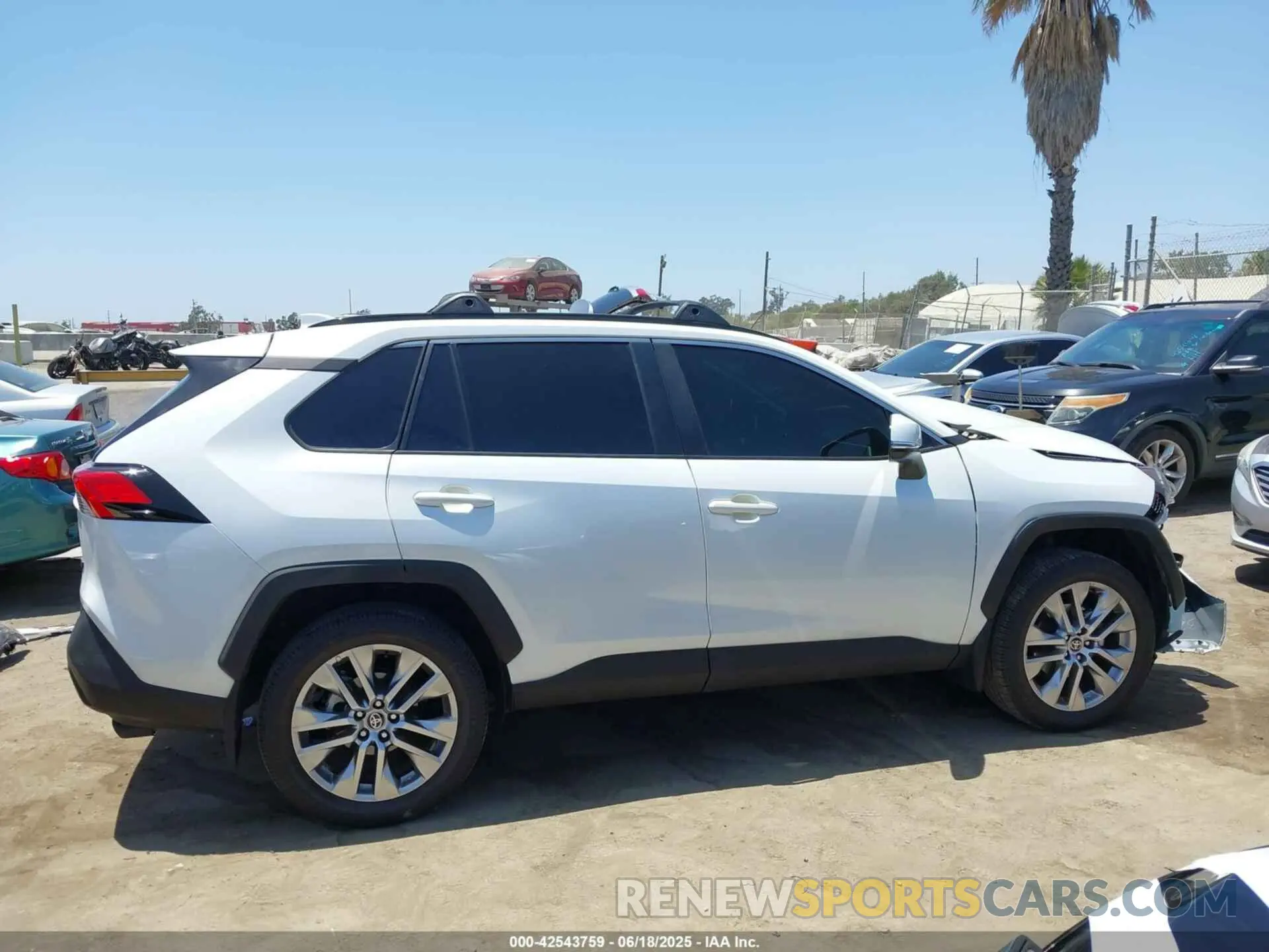 14 Фотография поврежденного автомобиля 2T3C1RFV5PW284796 TOYOTA RAV4 2023