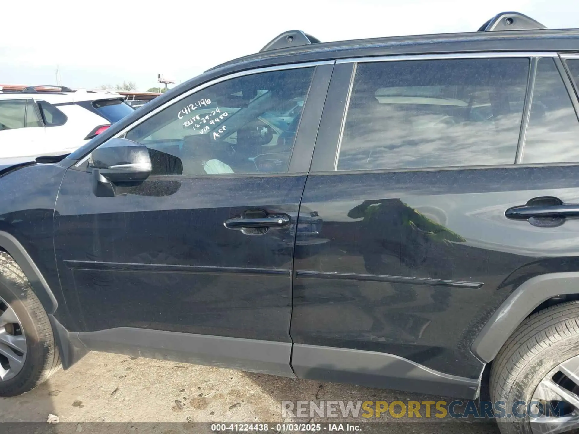 15 Photograph of a damaged car 2T3C1RFV6PC239450 TOYOTA RAV4 2023