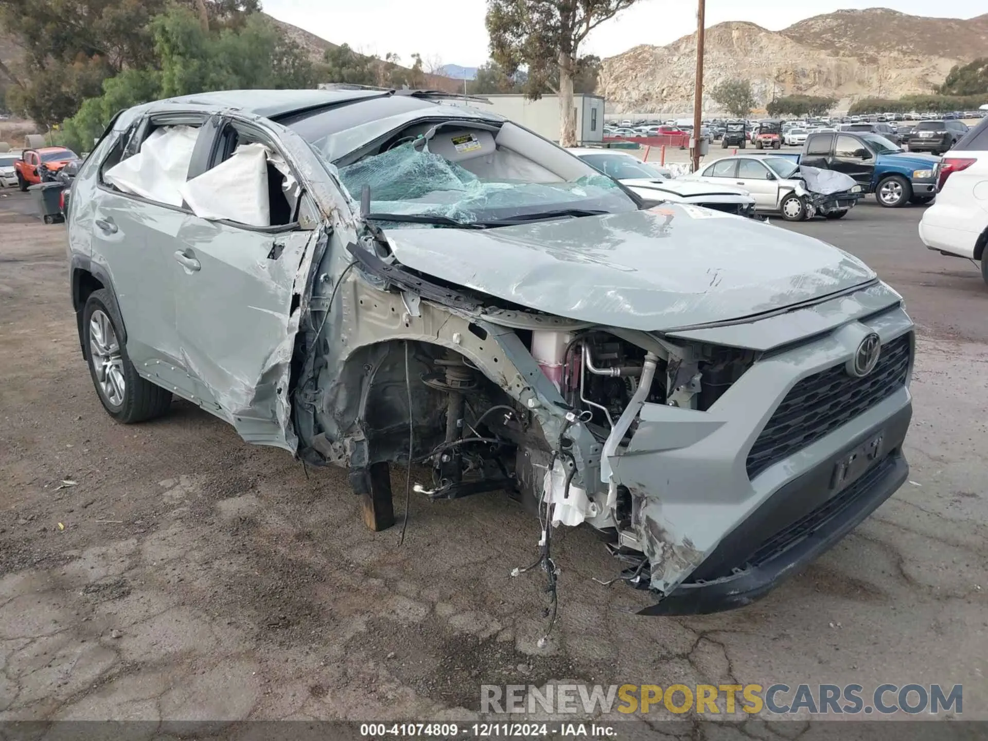 1 Photograph of a damaged car 2T3C1RFV7PW270866 TOYOTA RAV4 2023