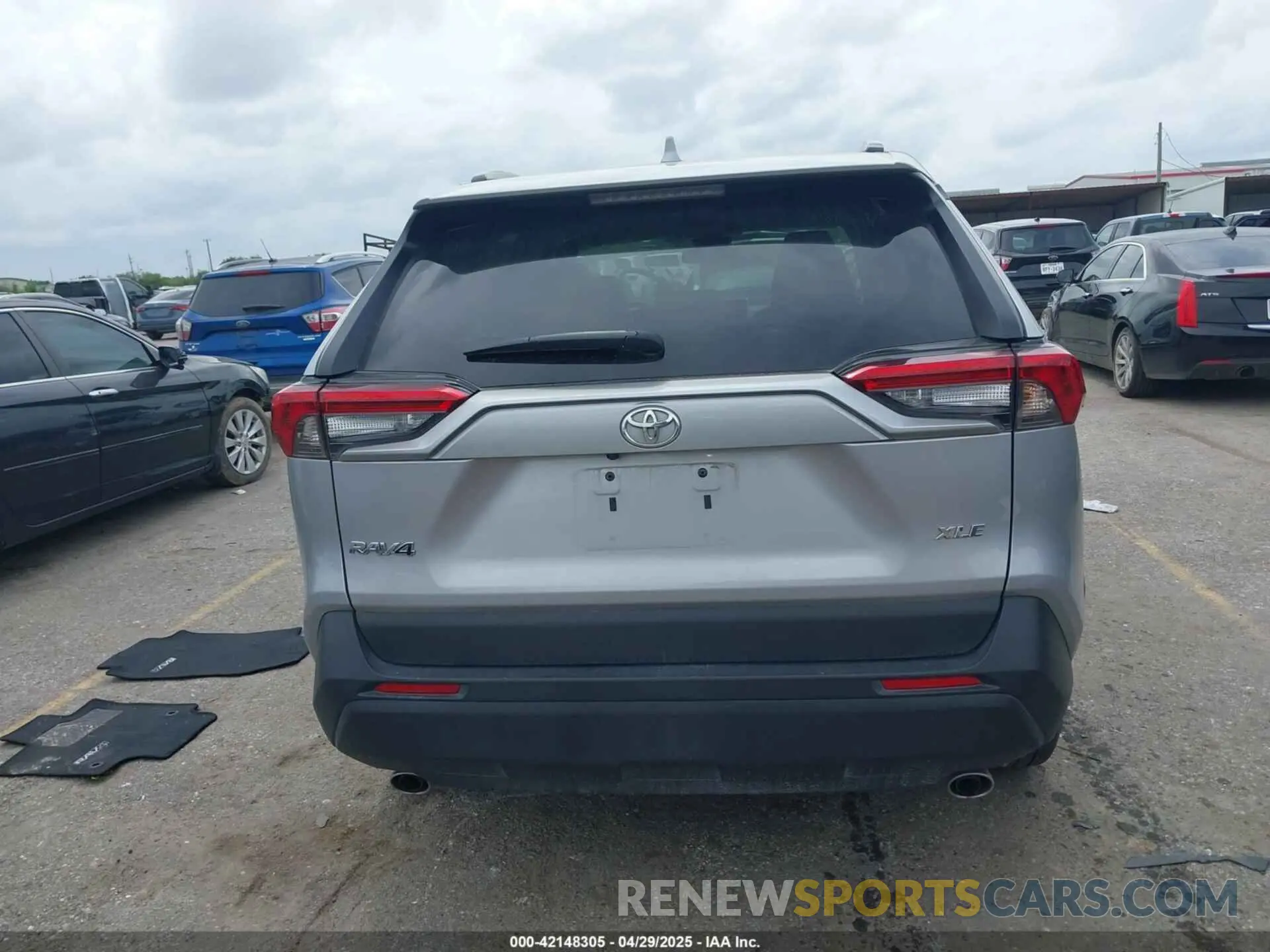 16 Photograph of a damaged car 2T3C1RFV8PW278717 TOYOTA RAV4 2023