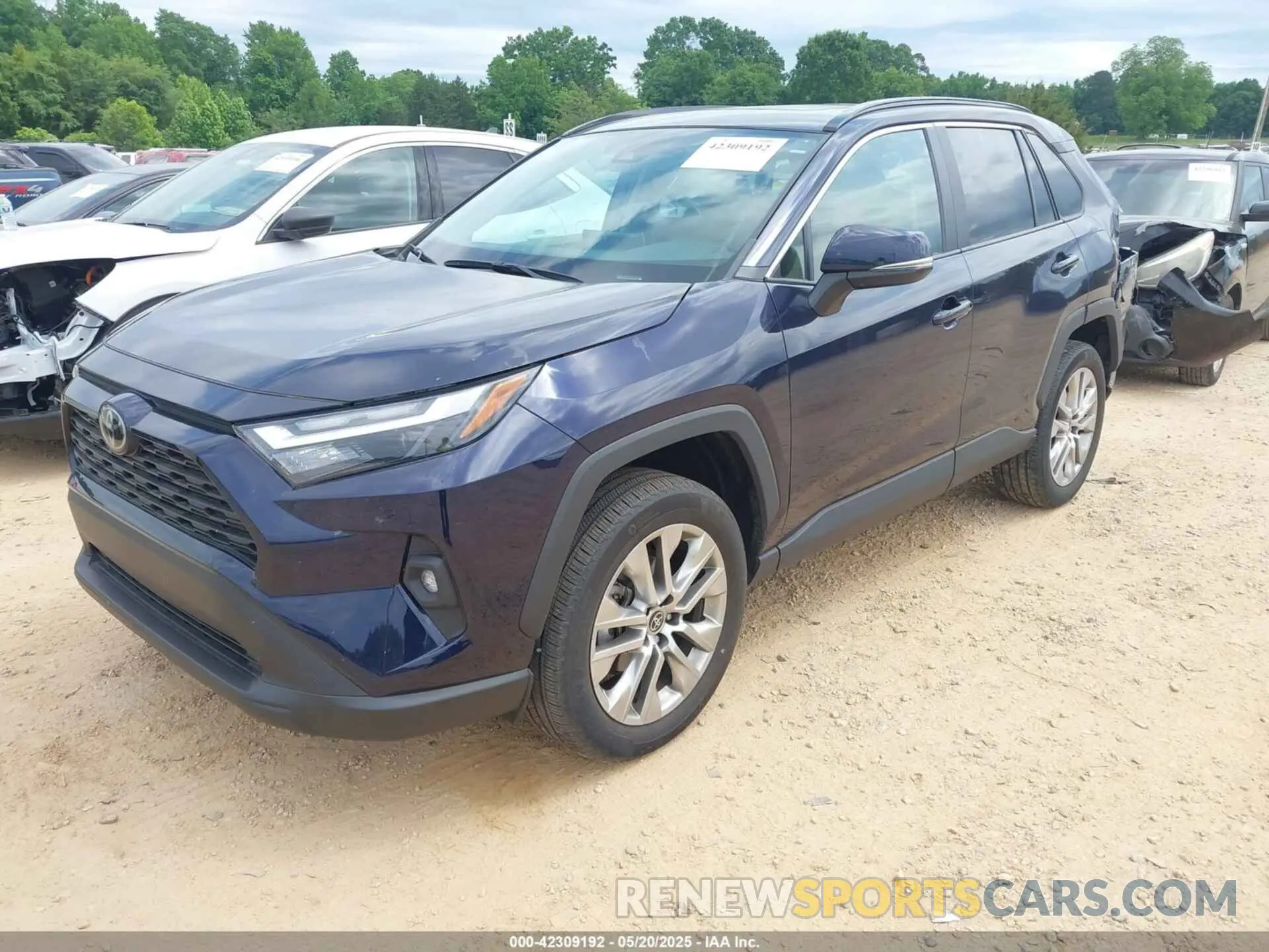 2 Photograph of a damaged car 2T3C1RFV9PW288866 TOYOTA RAV4 2023