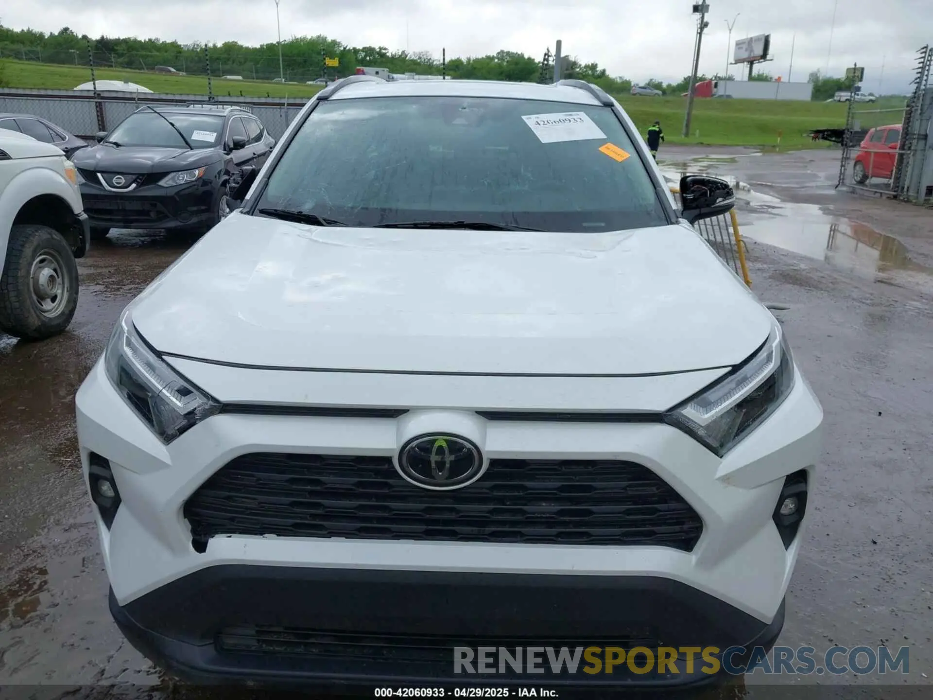 12 Photograph of a damaged car 2T3C1RFVXPW283644 TOYOTA RAV4 2023