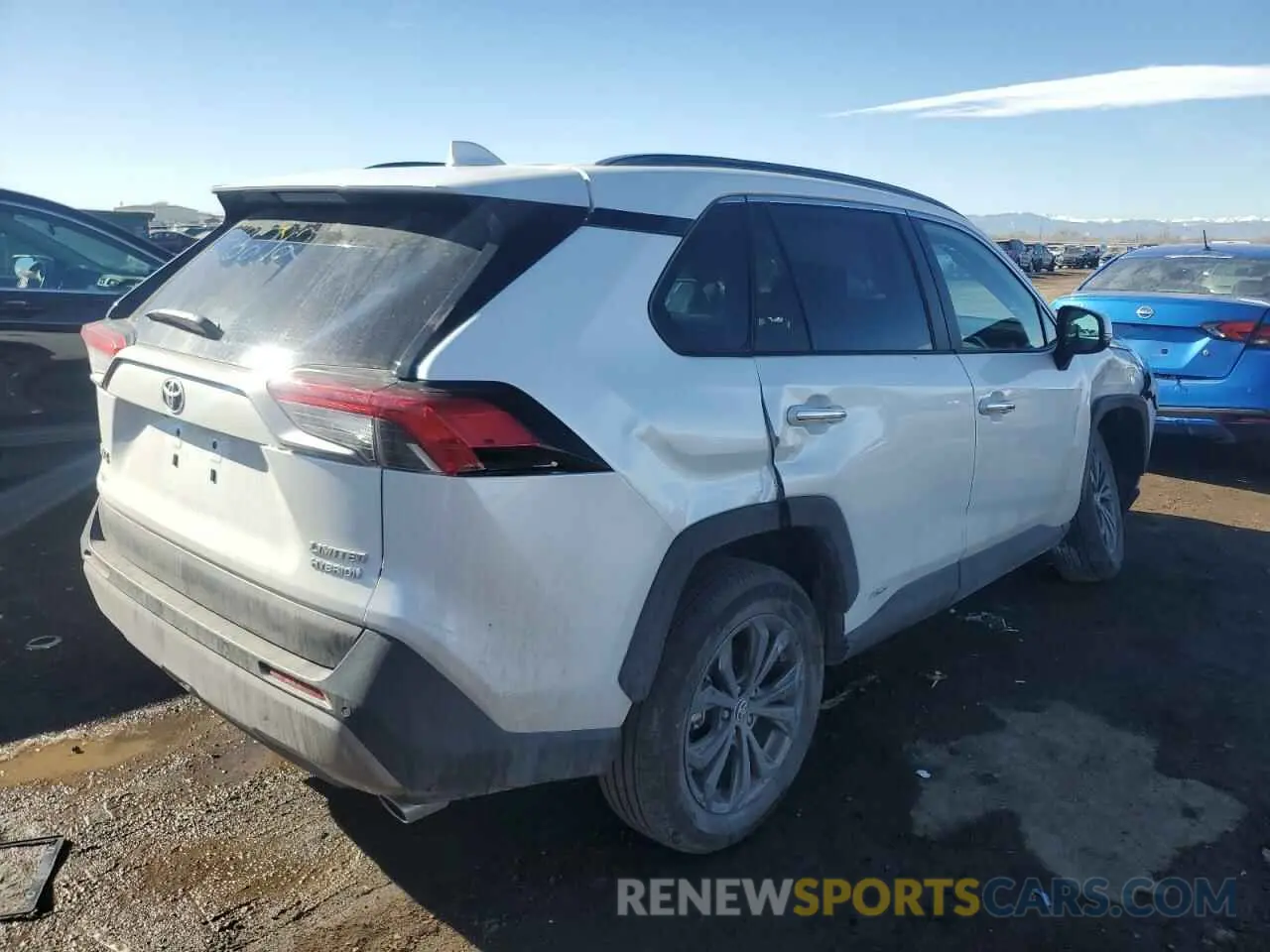 3 Фотография поврежденного автомобиля 2T3D6RFV7PW046292 TOYOTA RAV4 2023