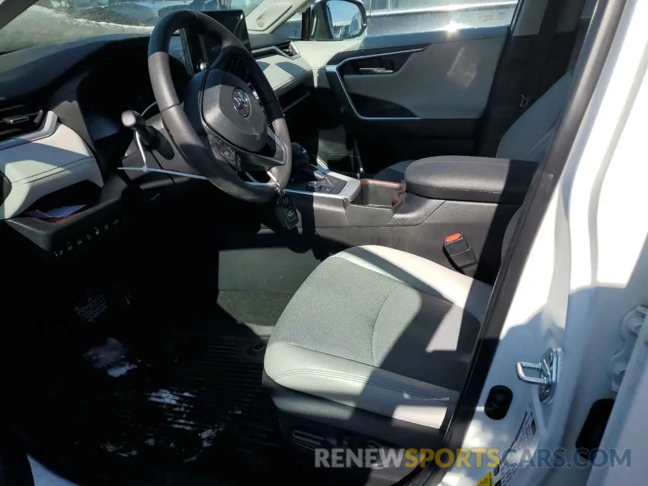 7 Фотография поврежденного автомобиля 2T3D6RFV7PW046292 TOYOTA RAV4 2023