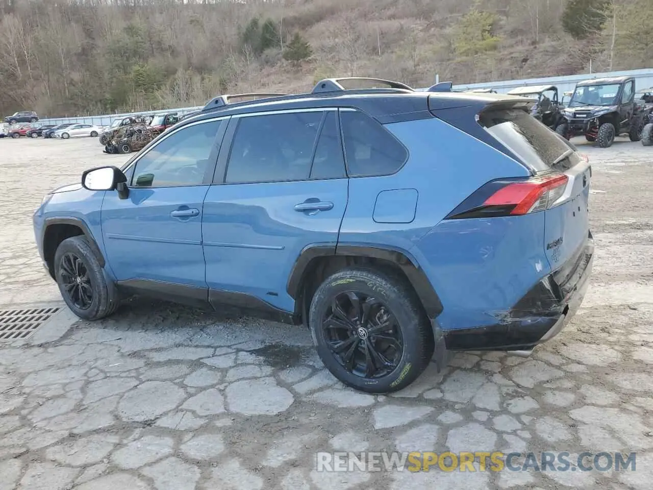 2 Photograph of a damaged car 2T3E6RFV6PW038320 TOYOTA RAV4 2023