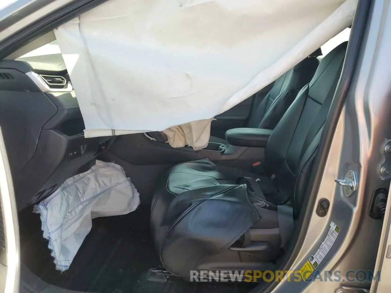 7 Photograph of a damaged car 2T3F1RFV1PC372632 TOYOTA RAV4 2023