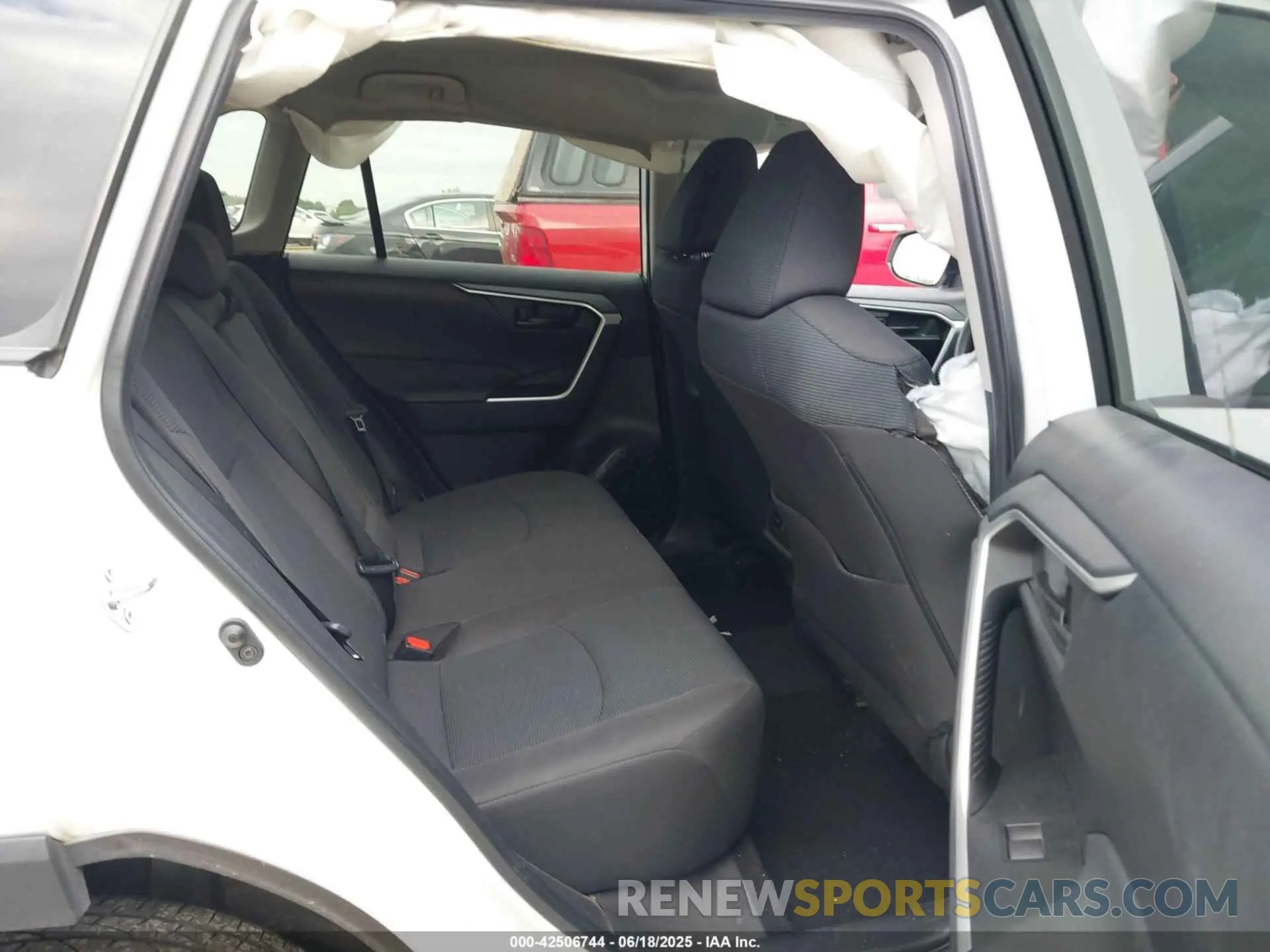 8 Фотография поврежденного автомобиля 2T3F1RFV1PW350337 TOYOTA RAV4 2023