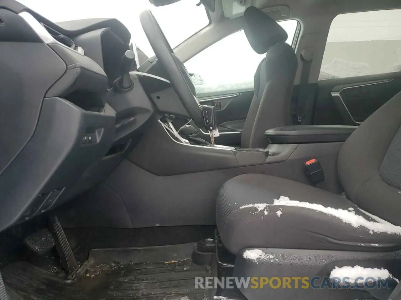 7 Photograph of a damaged car 2T3F1RFV2PW339637 TOYOTA RAV4 2023