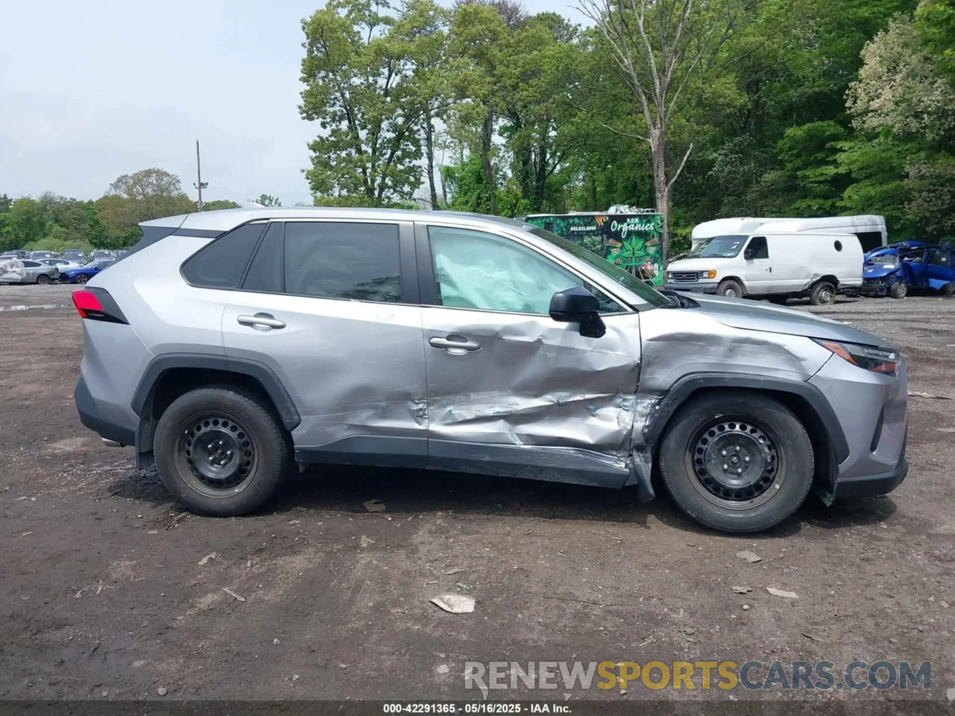 13 Photograph of a damaged car 2T3F1RFV4PC349085 TOYOTA RAV4 2023