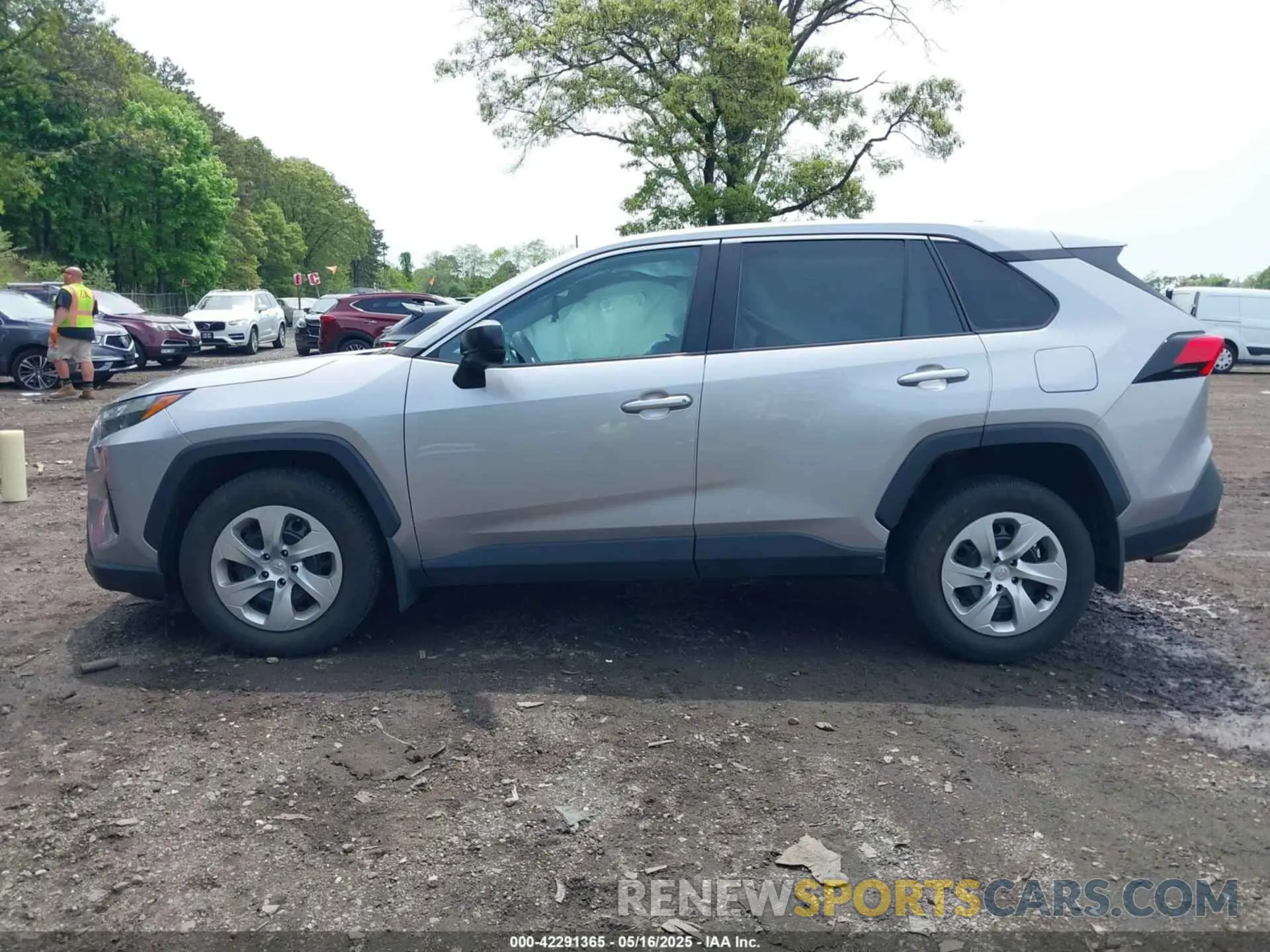 14 Photograph of a damaged car 2T3F1RFV4PC349085 TOYOTA RAV4 2023