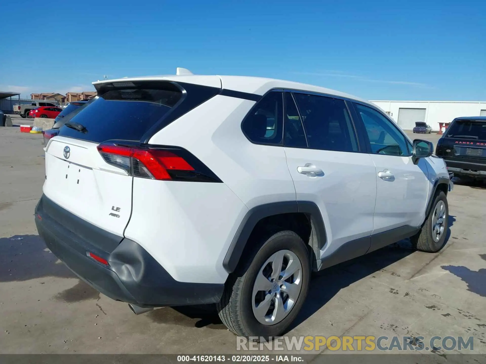 4 Photograph of a damaged car 2T3F1RFV5PW359056 TOYOTA RAV4 2023
