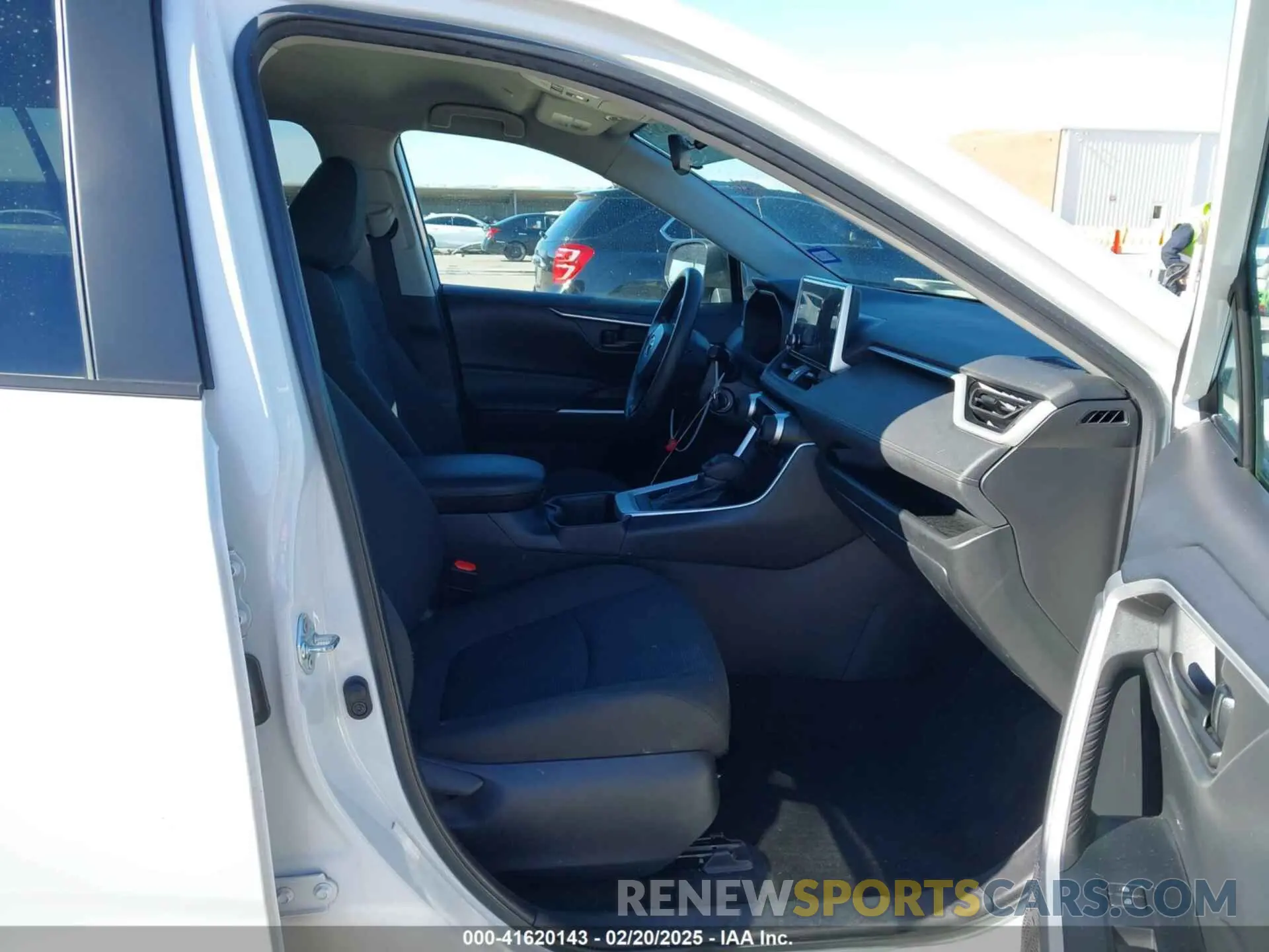 5 Photograph of a damaged car 2T3F1RFV5PW359056 TOYOTA RAV4 2023