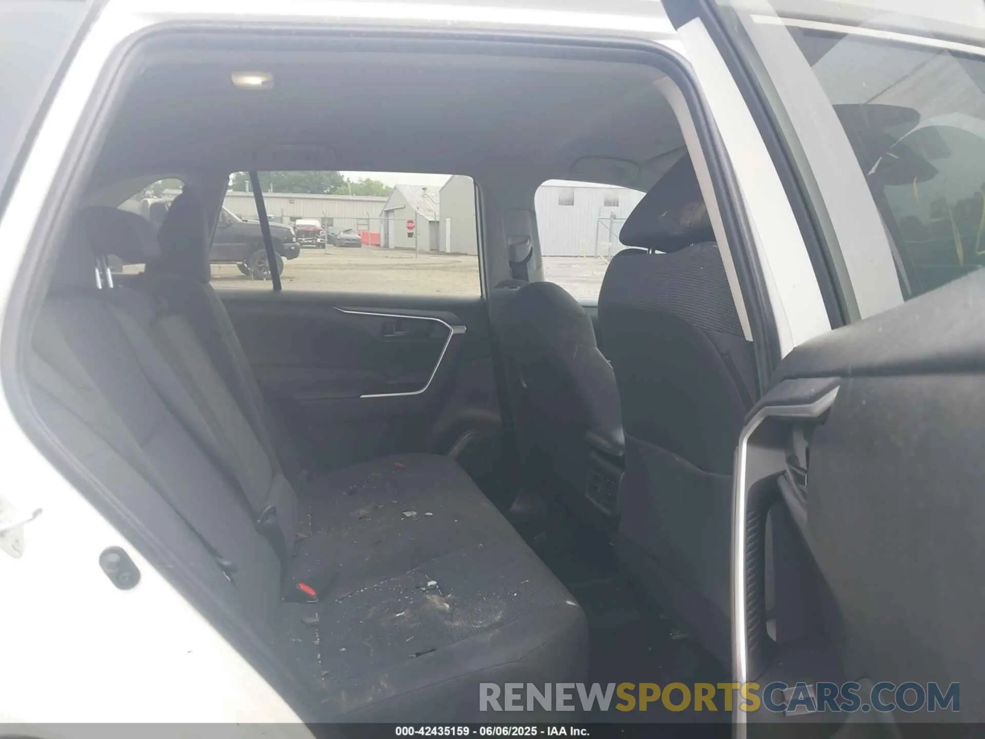 8 Photograph of a damaged car 2T3F1RFV5PW375614 TOYOTA RAV4 2023