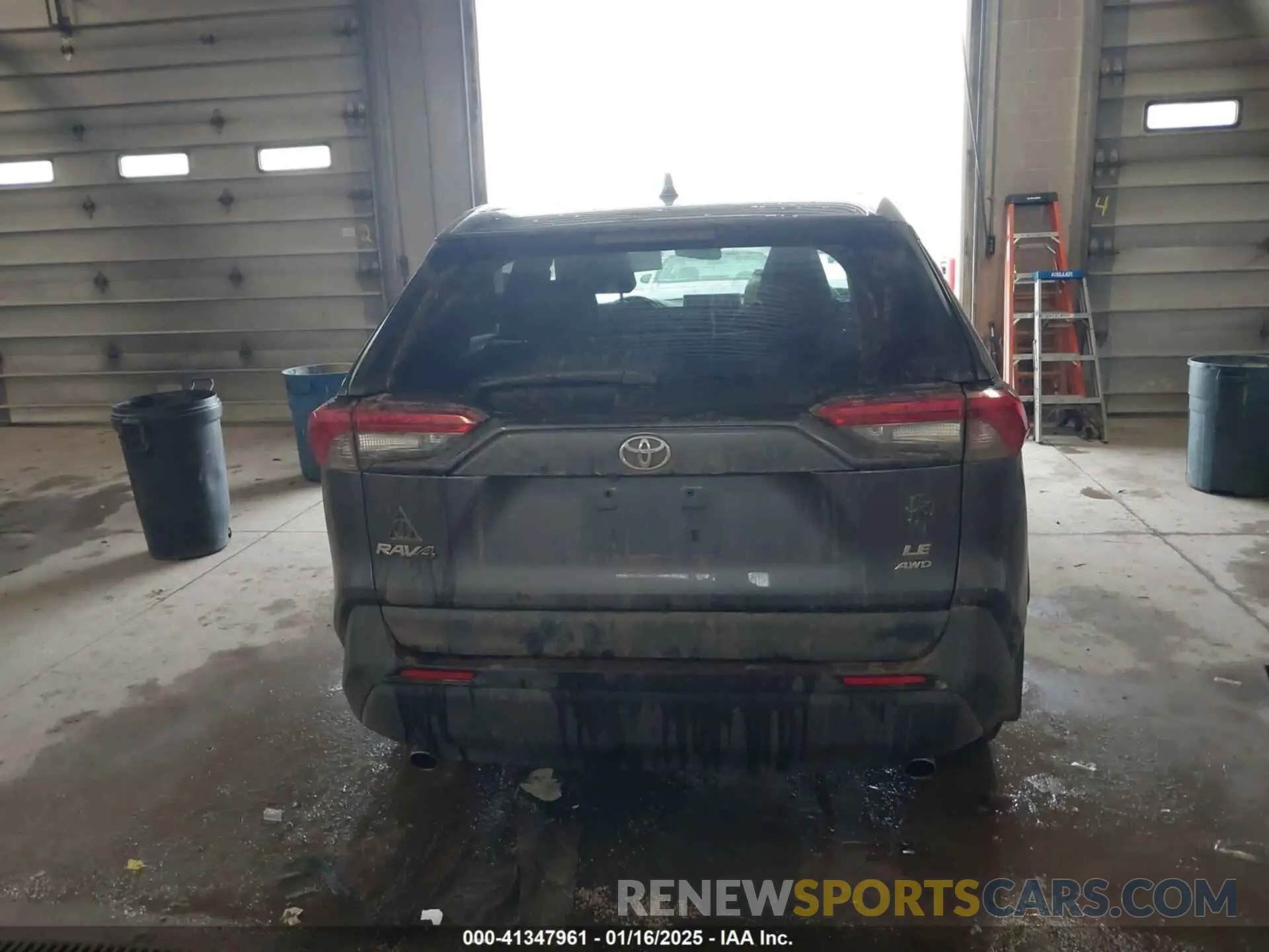 16 Photograph of a damaged car 2T3F1RFV9PC373172 TOYOTA RAV4 2023