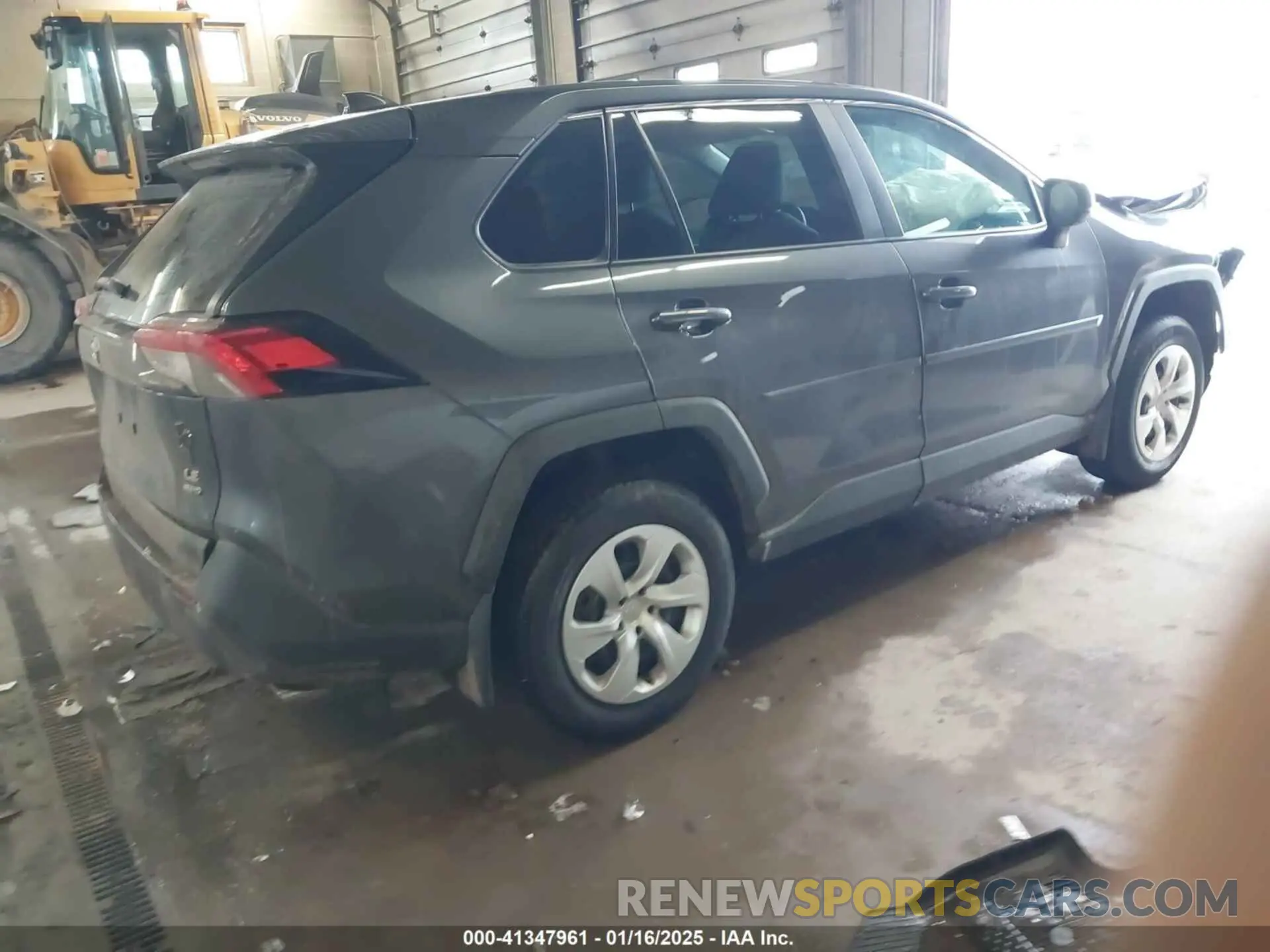 4 Photograph of a damaged car 2T3F1RFV9PC373172 TOYOTA RAV4 2023