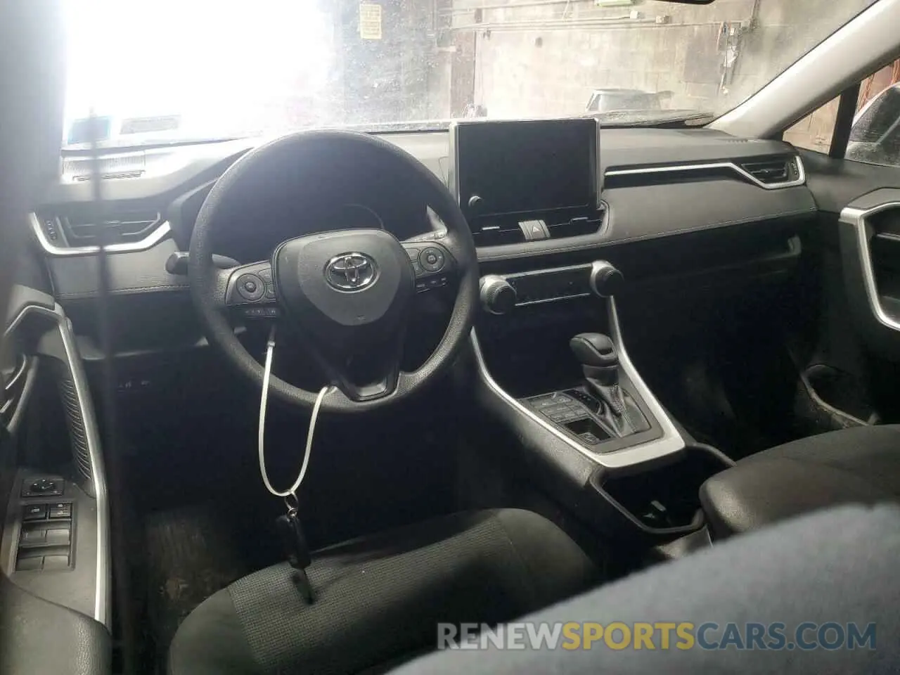8 Фотография поврежденного автомобиля 2T3G1RFV0PW389828 TOYOTA RAV4 2023