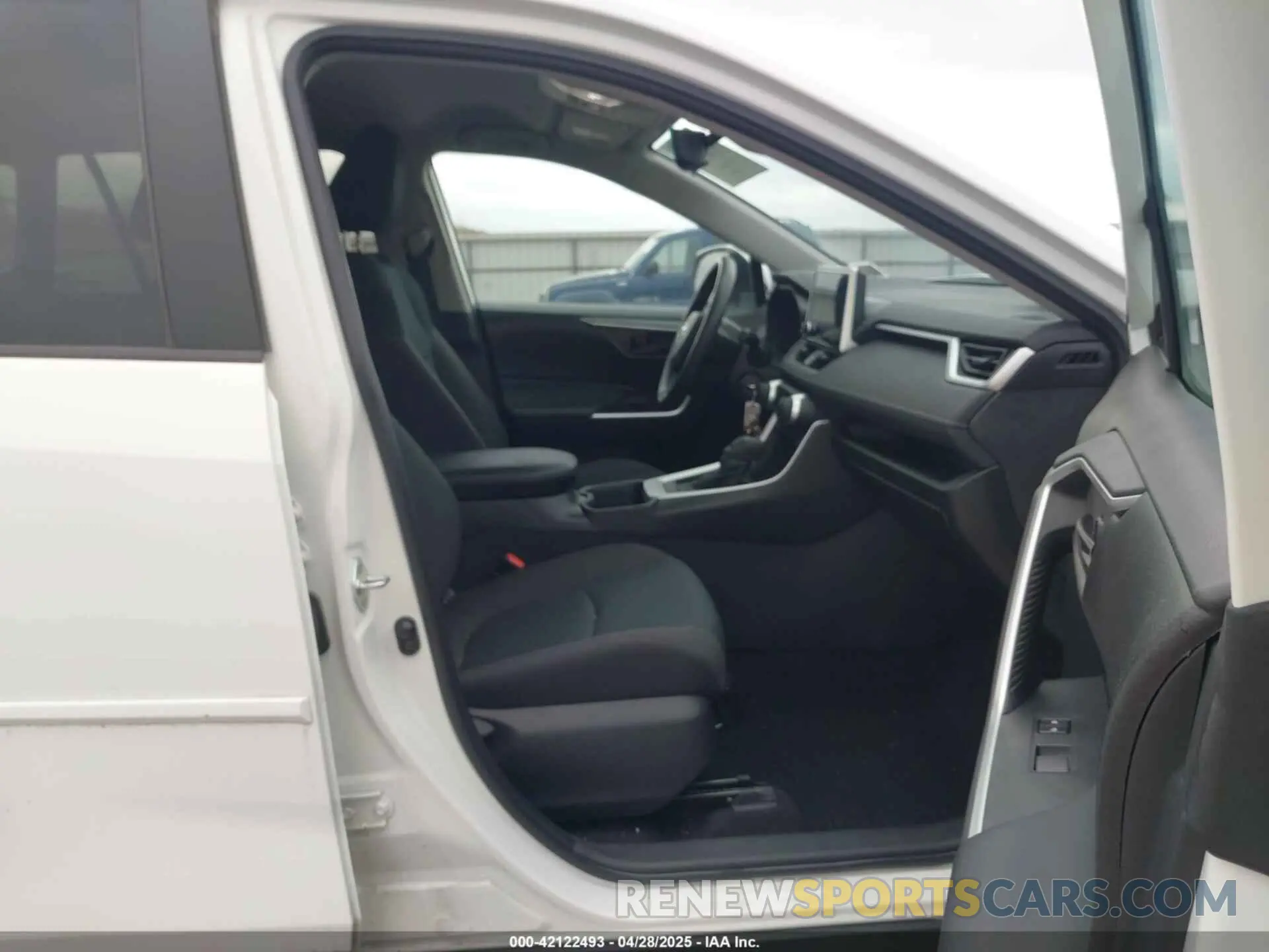 5 Фотография поврежденного автомобиля 2T3G1RFV1PC355480 TOYOTA RAV4 2023