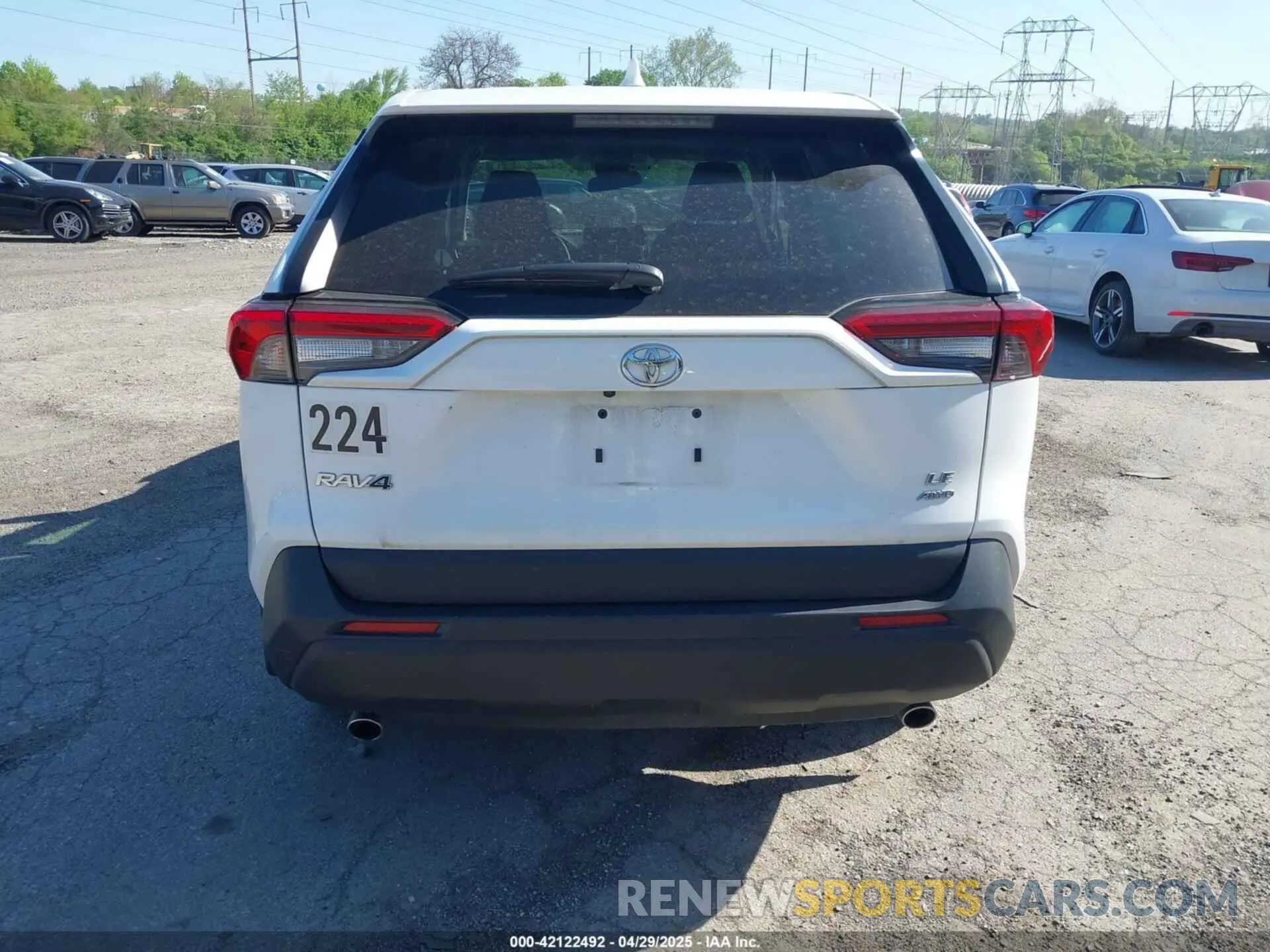 17 Photograph of a damaged car 2T3G1RFV1PW343585 TOYOTA RAV4 2023