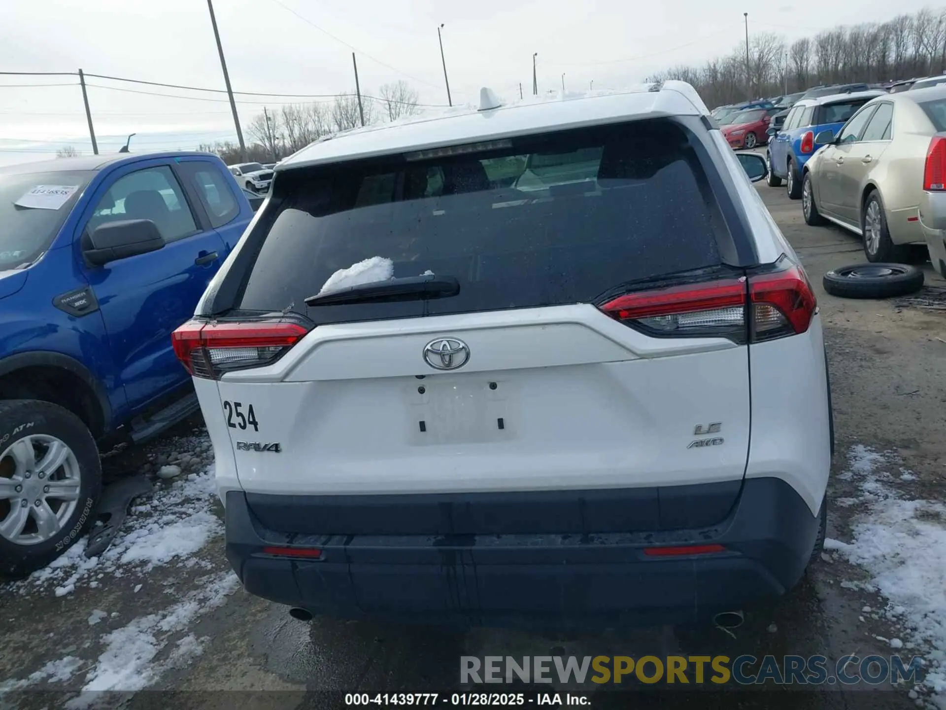 17 Фотография поврежденного автомобиля 2T3G1RFV4PC373519 TOYOTA RAV4 2023