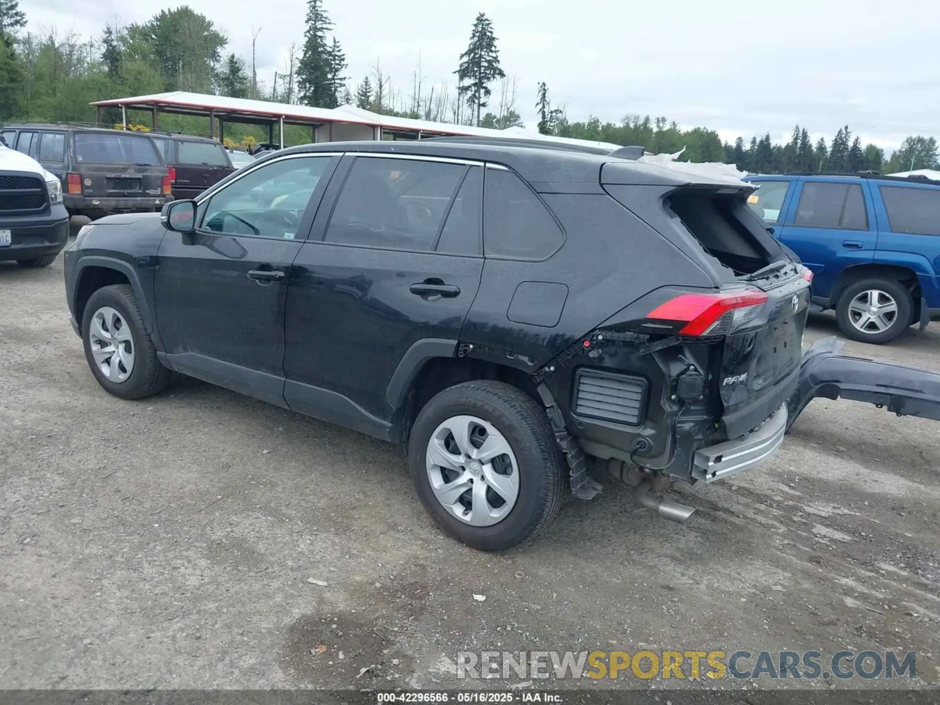 3 Фотография поврежденного автомобиля 2T3G1RFV9PC385620 TOYOTA RAV4 2023