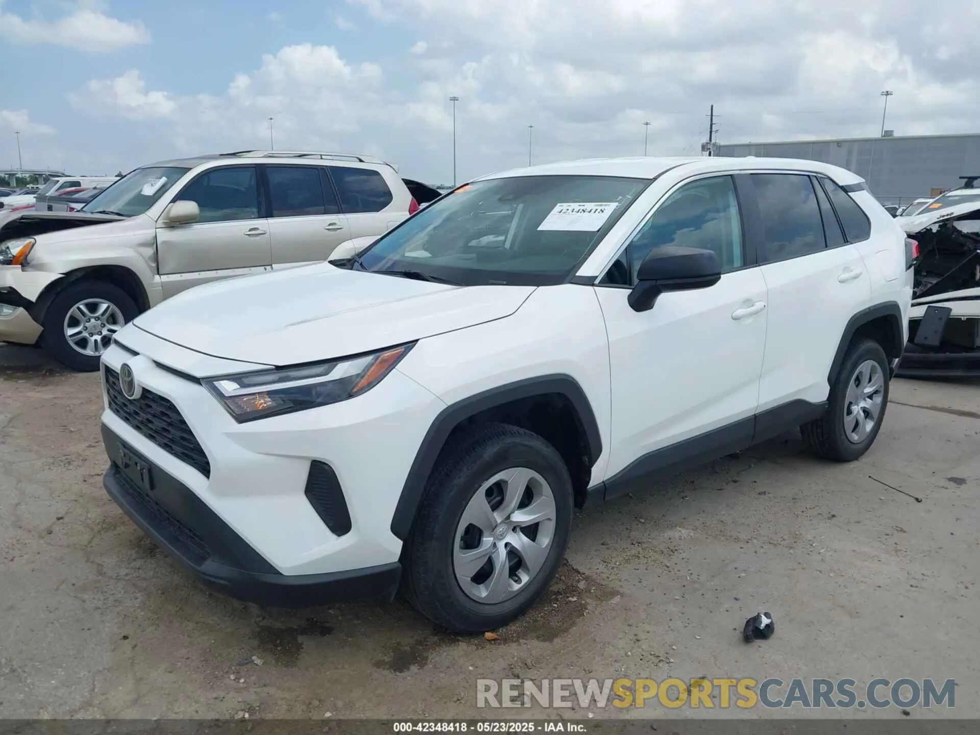 2 Photograph of a damaged car 2T3H1RFV0PC228305 TOYOTA RAV4 2023