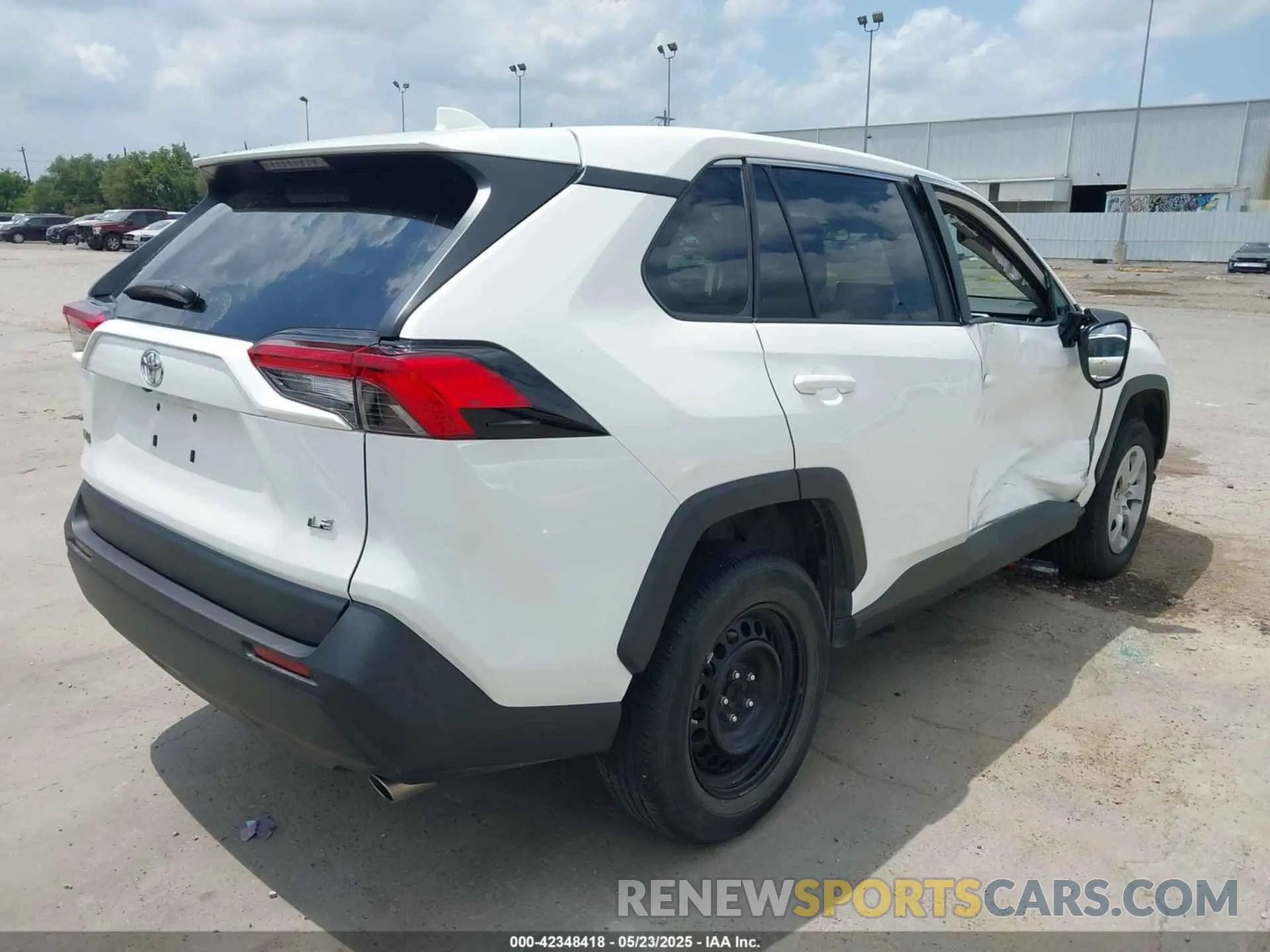 4 Photograph of a damaged car 2T3H1RFV0PC228305 TOYOTA RAV4 2023