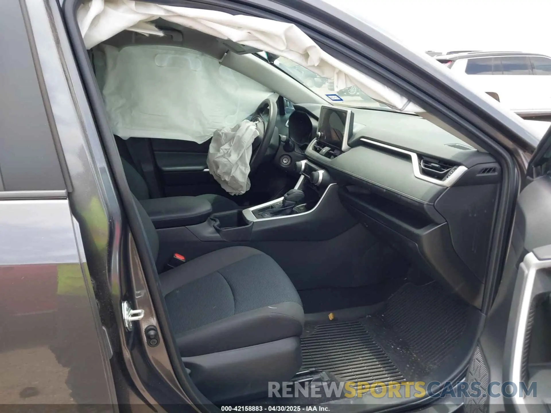 5 Фотография поврежденного автомобиля 2T3H1RFV0PC242415 TOYOTA RAV4 2023