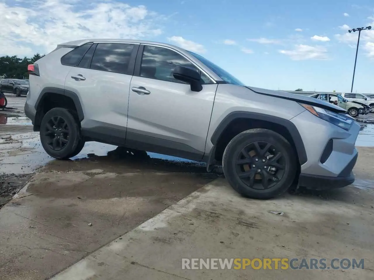 4 Photograph of a damaged car 2T3H1RFV1PC221587 TOYOTA RAV4 2023