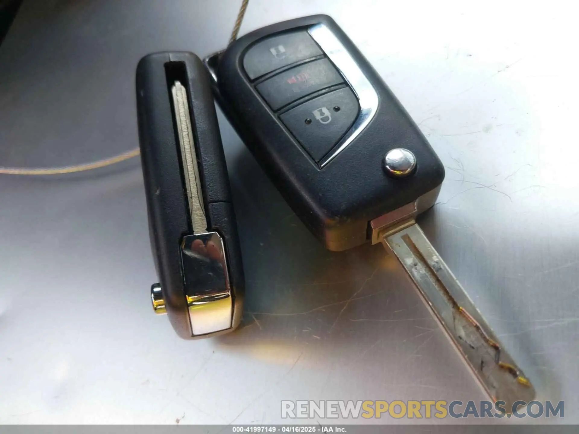 11 Фотография поврежденного автомобиля 2T3H1RFV1PW292741 TOYOTA RAV4 2023