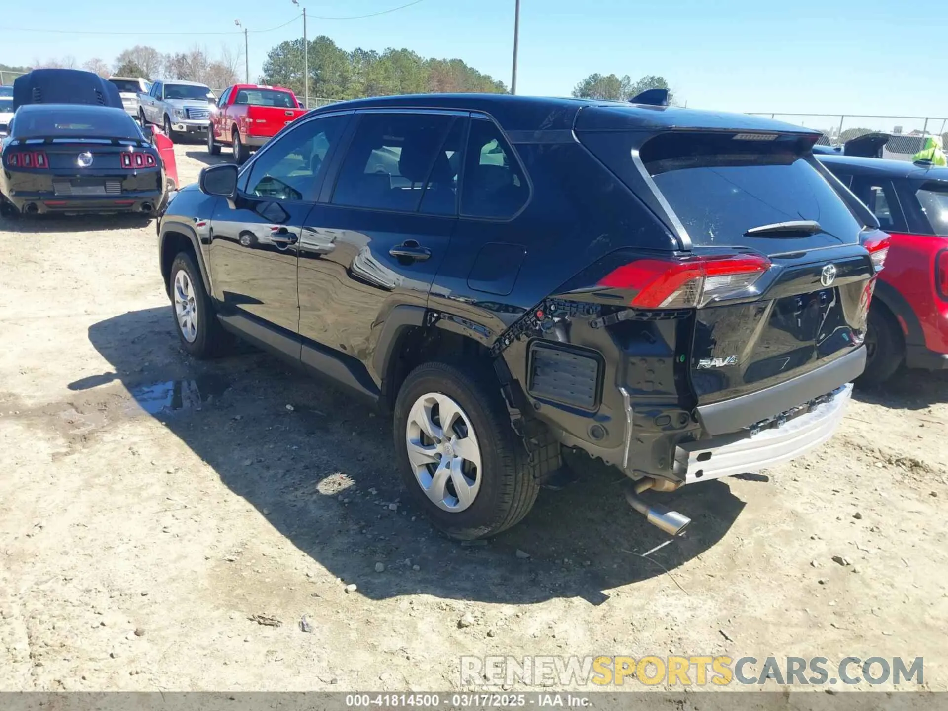3 Фотография поврежденного автомобиля 2T3H1RFV2PC239290 TOYOTA RAV4 2023