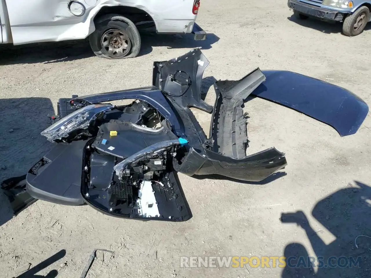 13 Photograph of a damaged car 2T3H1RFV2PW292652 TOYOTA RAV4 2023