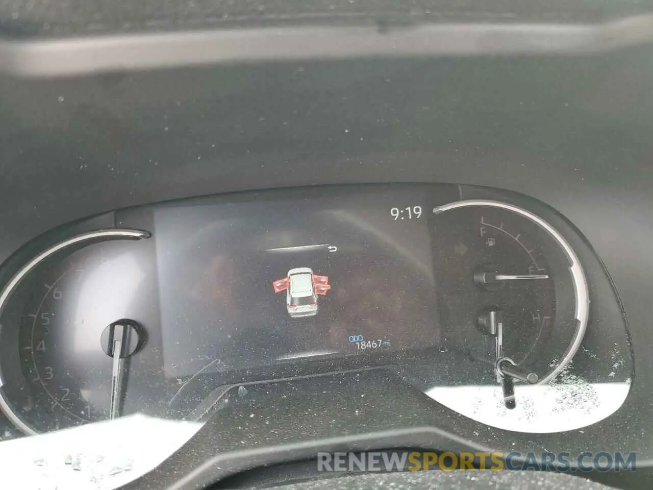 9 Photograph of a damaged car 2T3H1RFV3PC218870 TOYOTA RAV4 2023