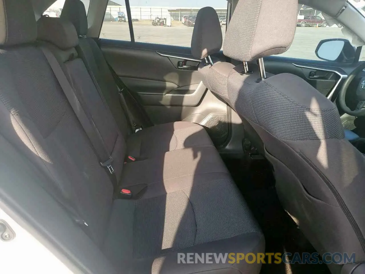 11 Фотография поврежденного автомобиля 2T3H1RFV3PC239945 TOYOTA RAV4 2023