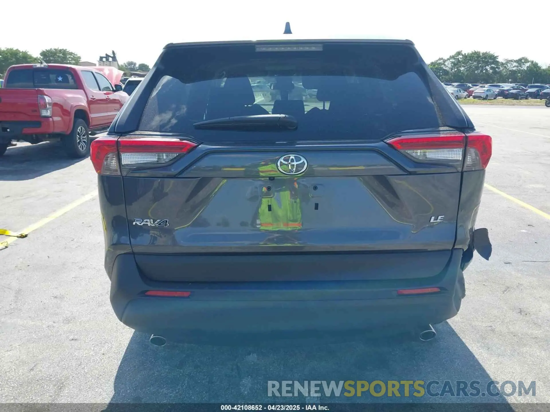 16 Photograph of a damaged car 2T3H1RFV3PC251738 TOYOTA RAV4 2023
