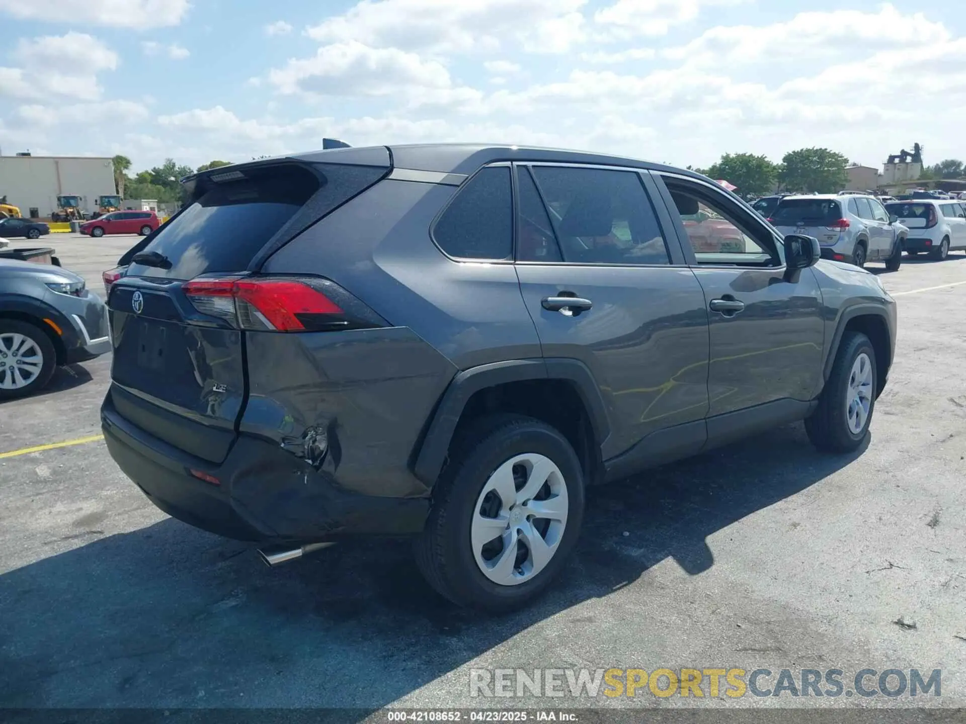 4 Photograph of a damaged car 2T3H1RFV3PC251738 TOYOTA RAV4 2023