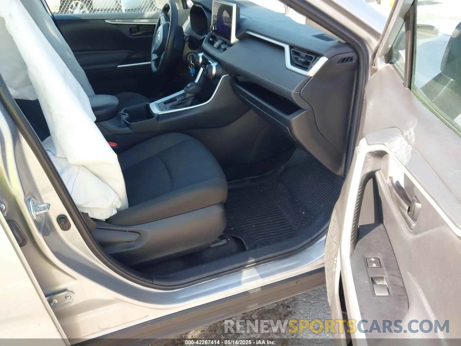 5 Фотография поврежденного автомобиля 2T3H1RFV3PW289288 TOYOTA RAV4 2023
