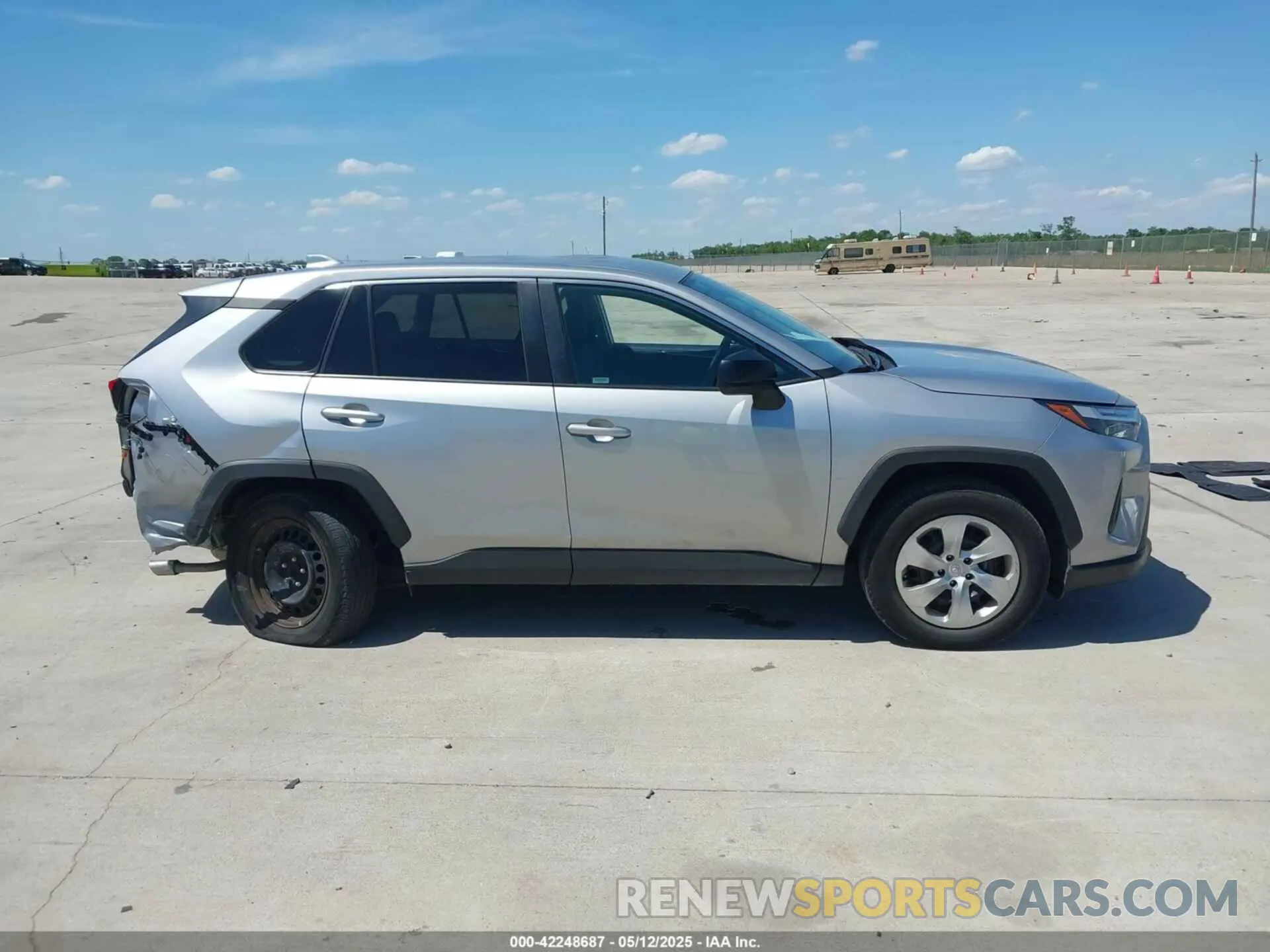 13 Фотография поврежденного автомобиля 2T3H1RFV4PC236424 TOYOTA RAV4 2023