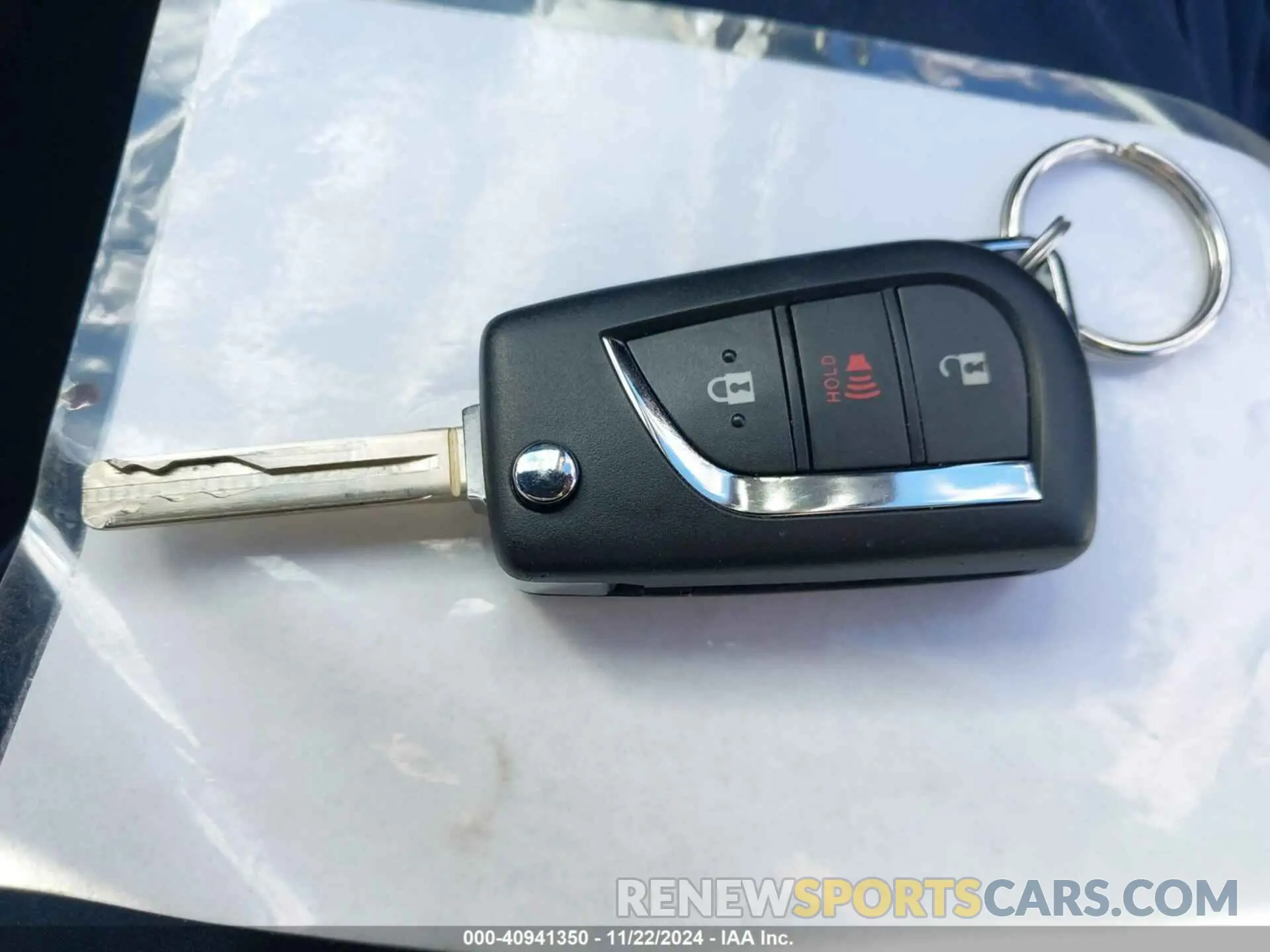 11 Фотография поврежденного автомобиля 2T3H1RFV4PC243132 TOYOTA RAV4 2023