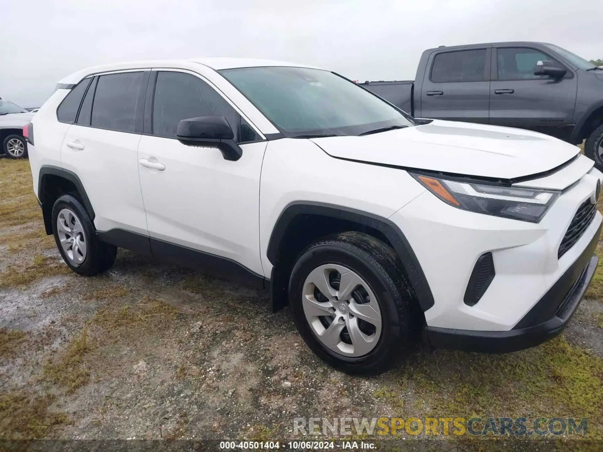 1 Photograph of a damaged car 2T3H1RFV5PW272279 TOYOTA RAV4 2023