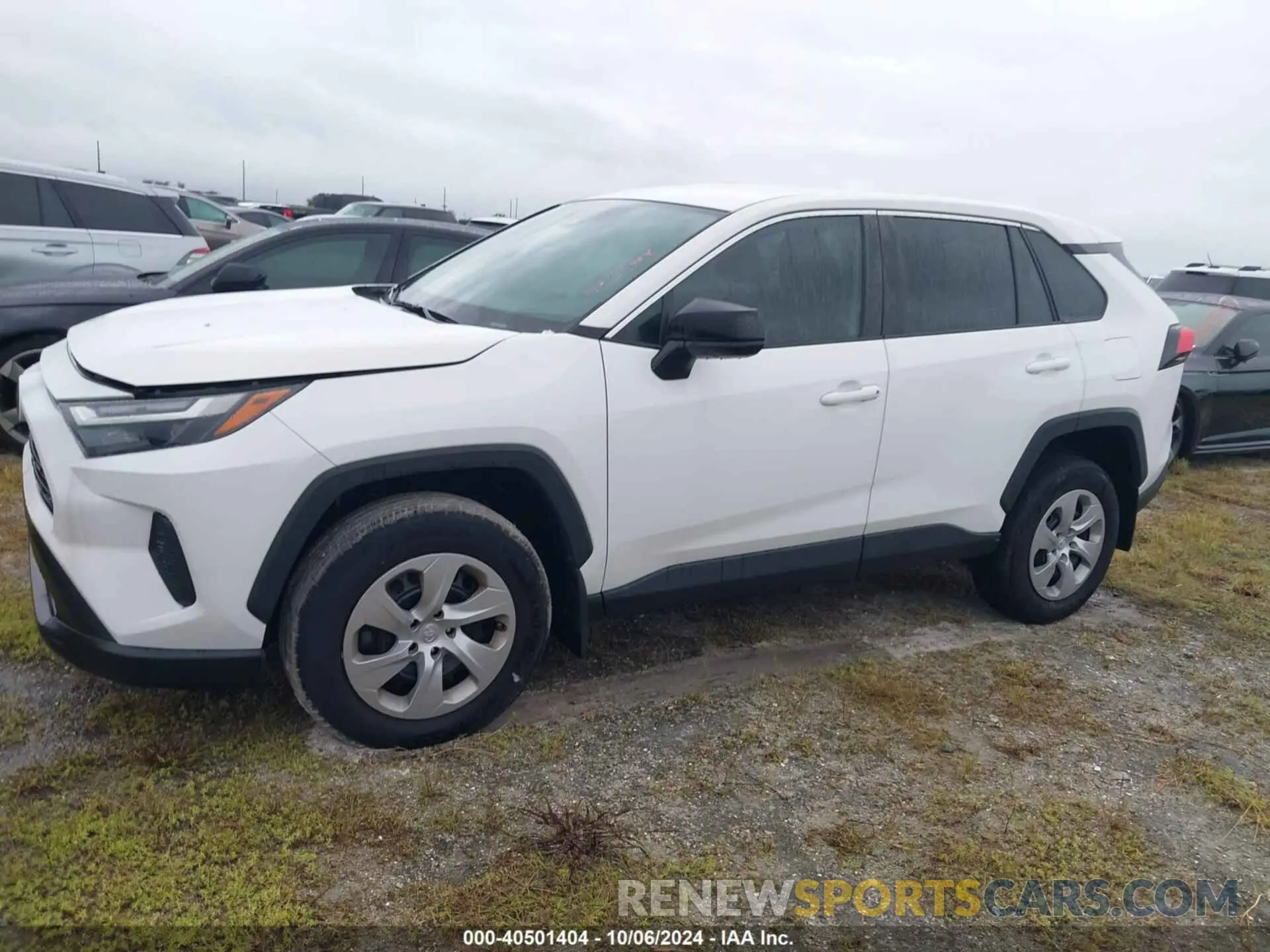 2 Photograph of a damaged car 2T3H1RFV5PW272279 TOYOTA RAV4 2023