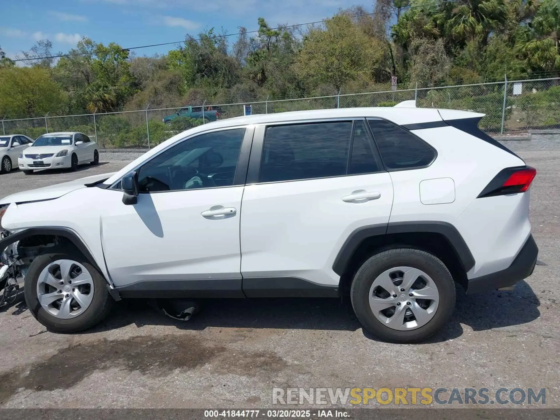 14 Photograph of a damaged car 2T3H1RFV6PC214859 TOYOTA RAV4 2023