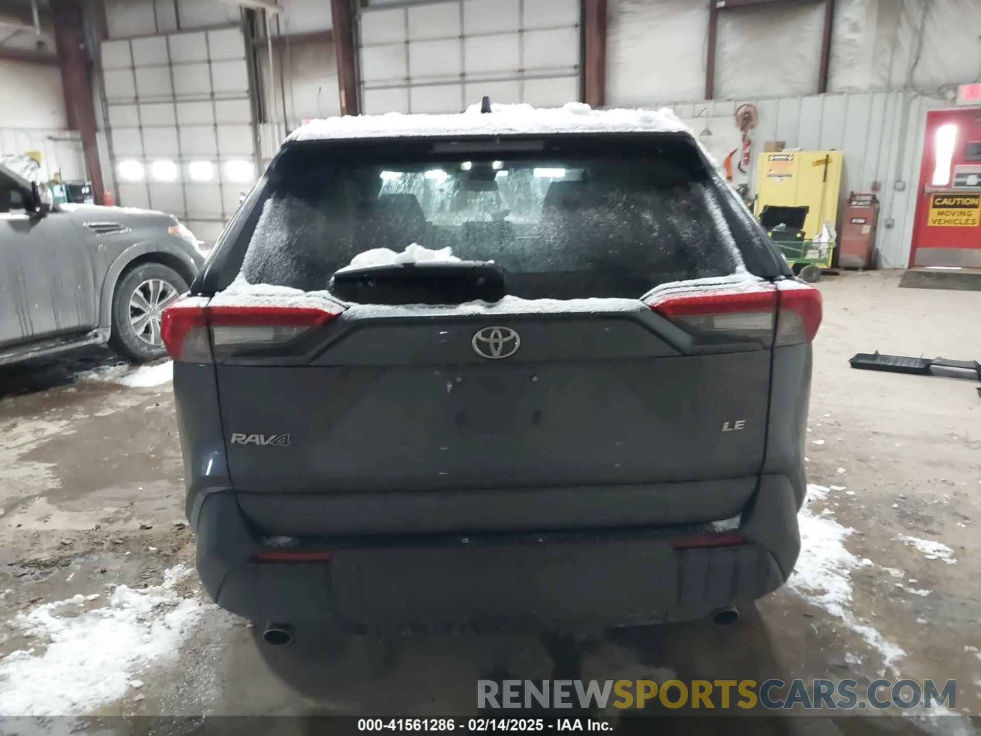 16 Photograph of a damaged car 2T3H1RFV6PC245724 TOYOTA RAV4 2023