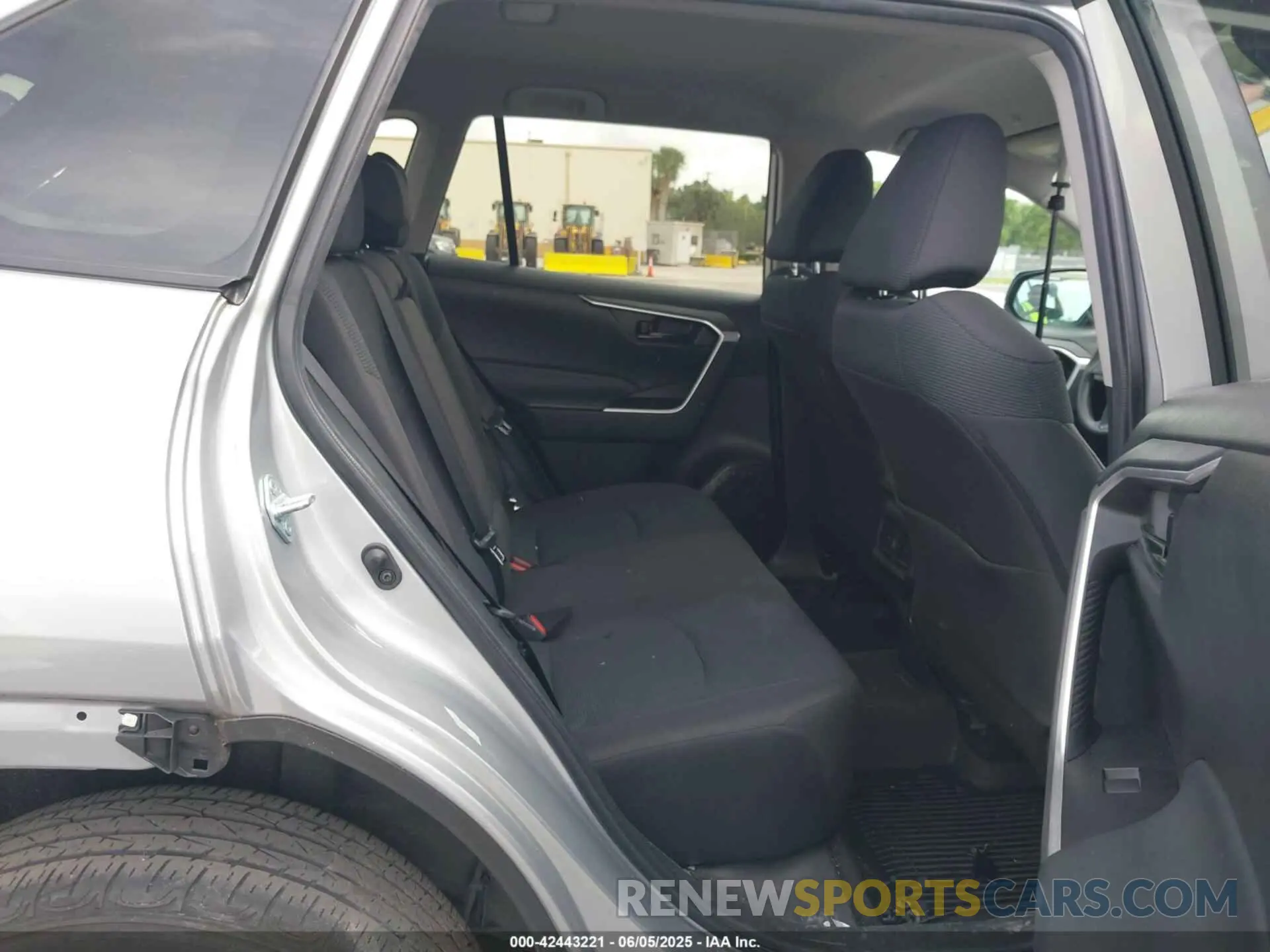 8 Photograph of a damaged car 2T3H1RFV6PW267768 TOYOTA RAV4 2023