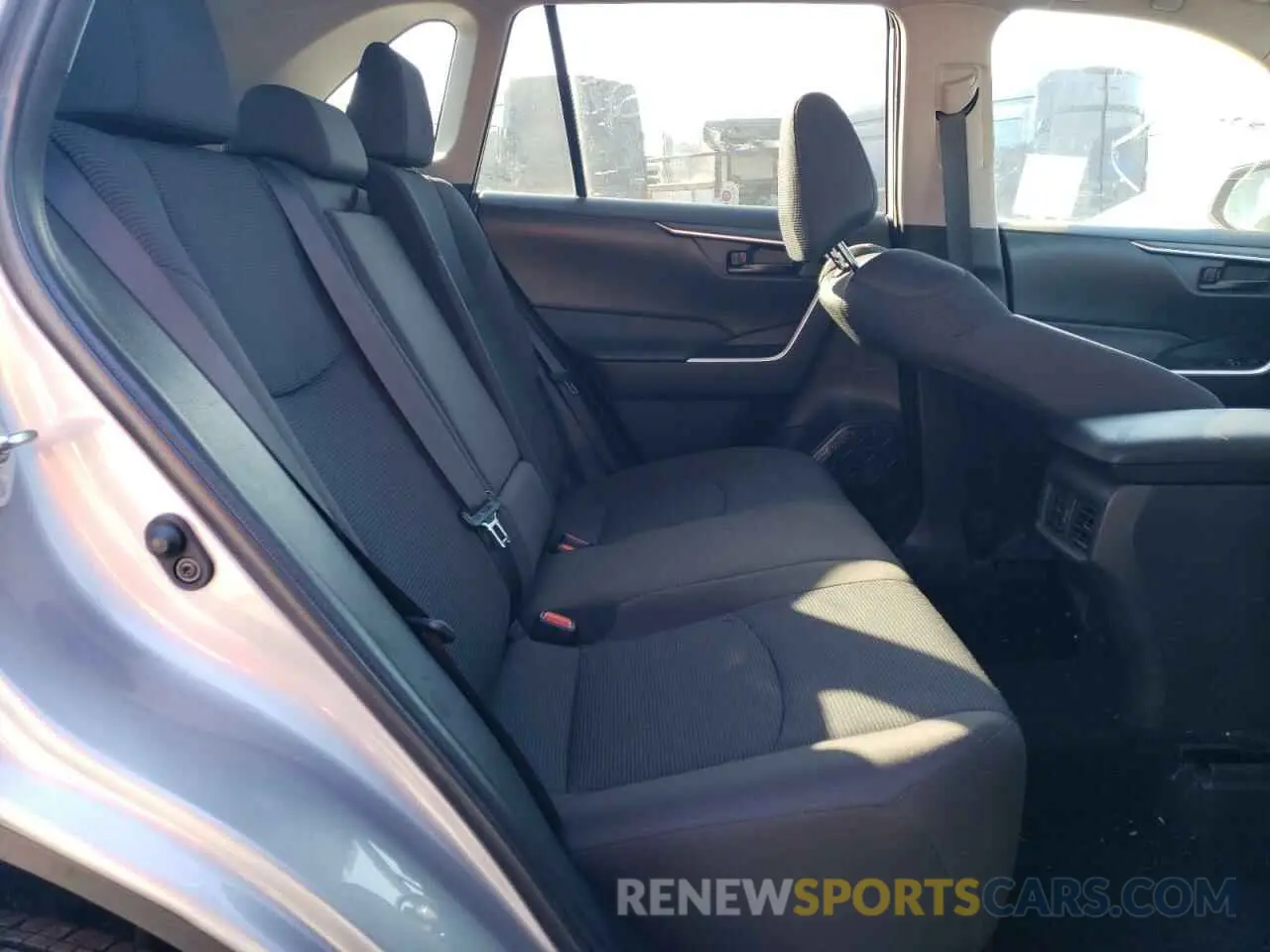 10 Фотография поврежденного автомобиля 2T3H1RFV7PW252812 TOYOTA RAV4 2023