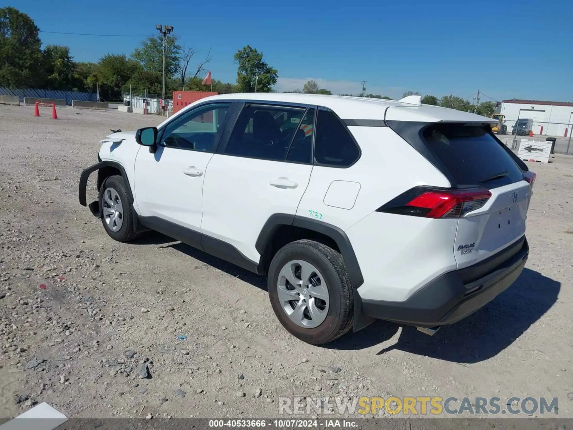 3 Фотография поврежденного автомобиля 2T3H1RFV8PC236104 TOYOTA RAV4 2023