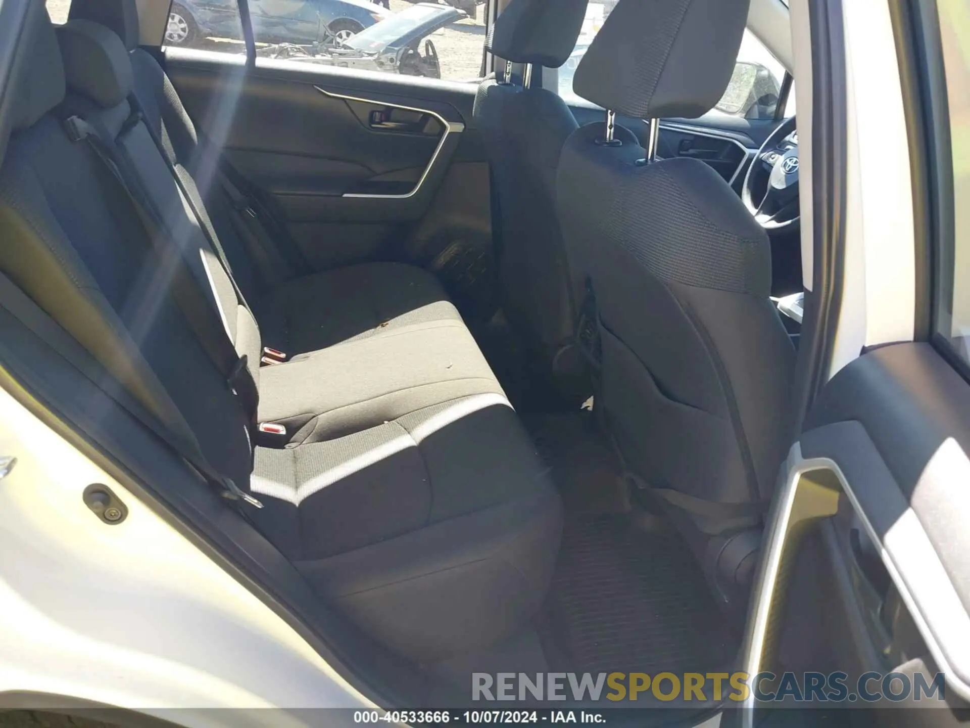 8 Фотография поврежденного автомобиля 2T3H1RFV8PC236104 TOYOTA RAV4 2023